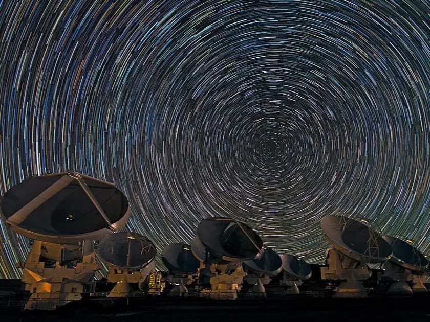 Astrophysics for Curious Minds