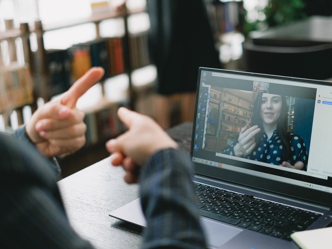 Introduction to Sign Language Communication